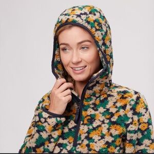 EUC North Face Campshire 2.0 Pullover Fleece Hoodie - Small, Green/Yellow Floral